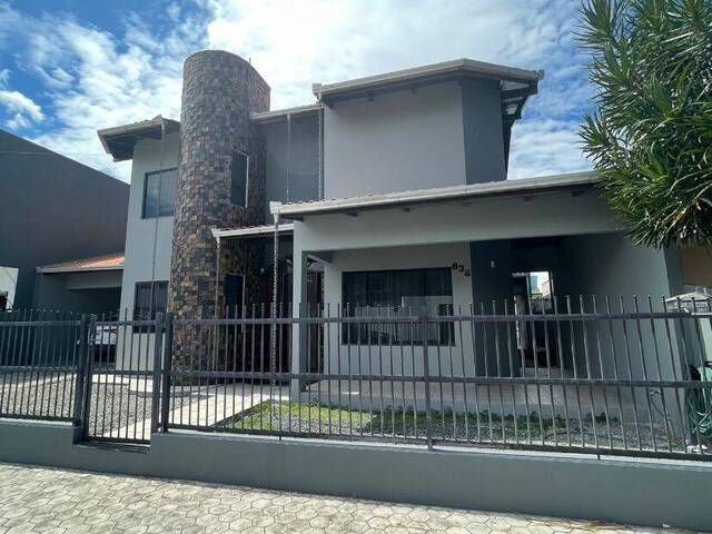 #126 - Casa para Venda em Navegantes - SC - 2