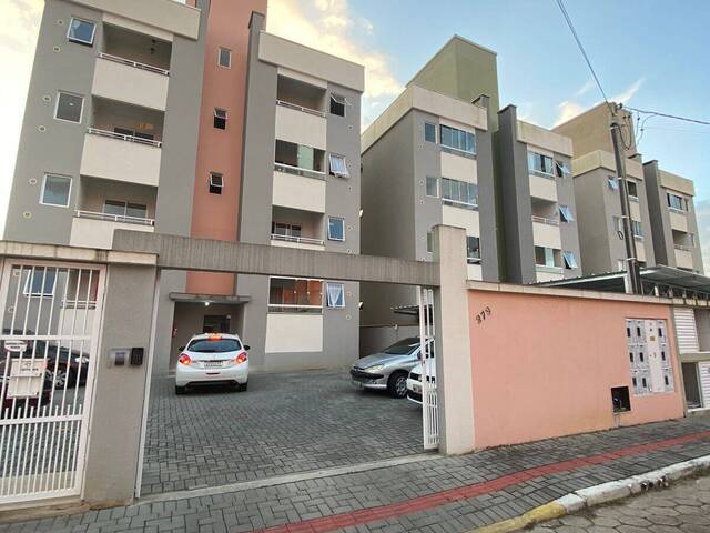 #1246 - Apartamento para Venda em Navegantes - SC - 2