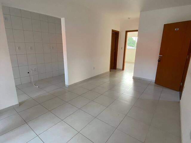 #1246 - Apartamento para Venda em Navegantes - SC - 3