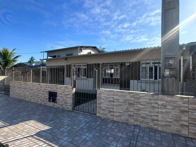 #227 - Casa para Venda em Navegantes - SC - 2