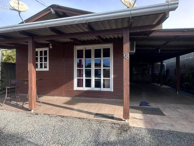 #237 - Casa para Venda em Penha - SC - 2
