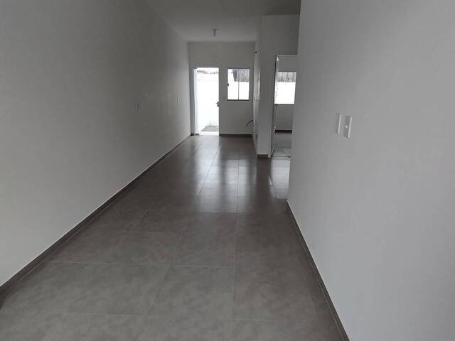 #1201 - Casa para Locação em Navegantes - SC