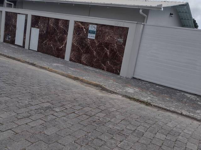 #313 - Casa para Locação em Navegantes - SC