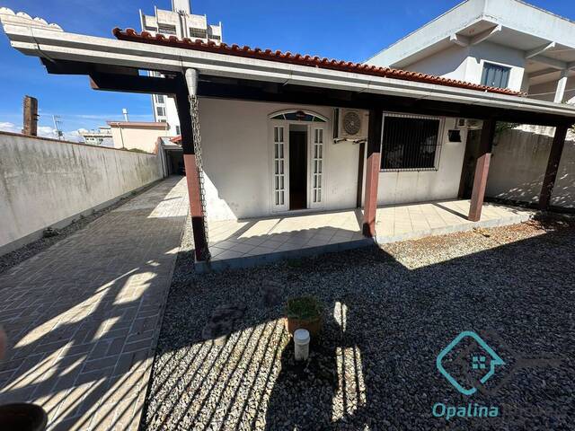 #339 - Casa para Venda em Navegantes - SC