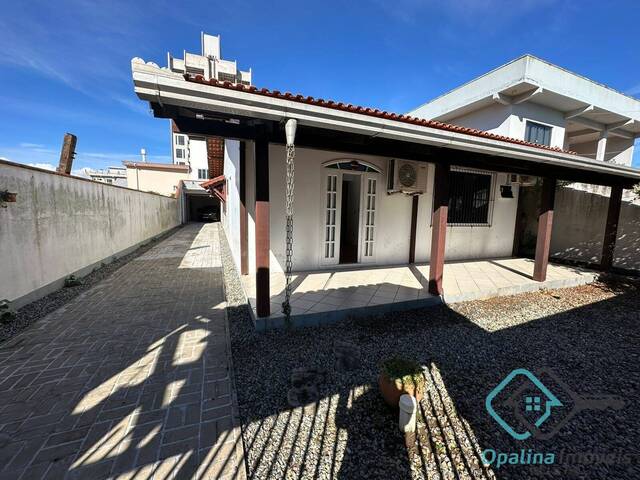#339 - Casa para Venda em Navegantes - SC