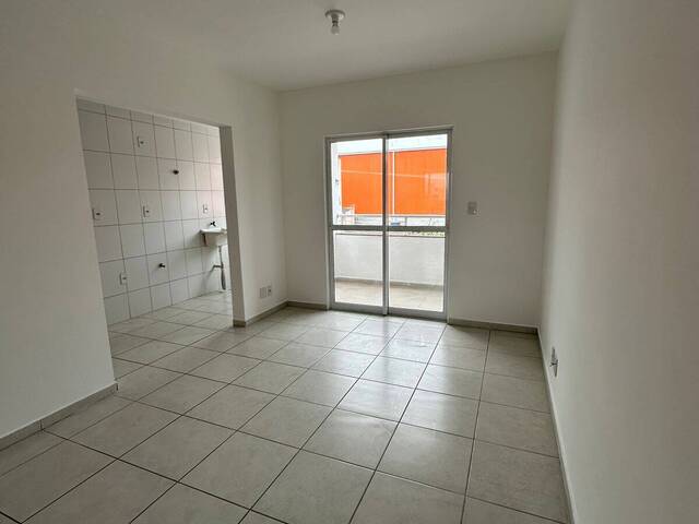 #1242 - Apartamento para Locação em Navegantes - SC - 2