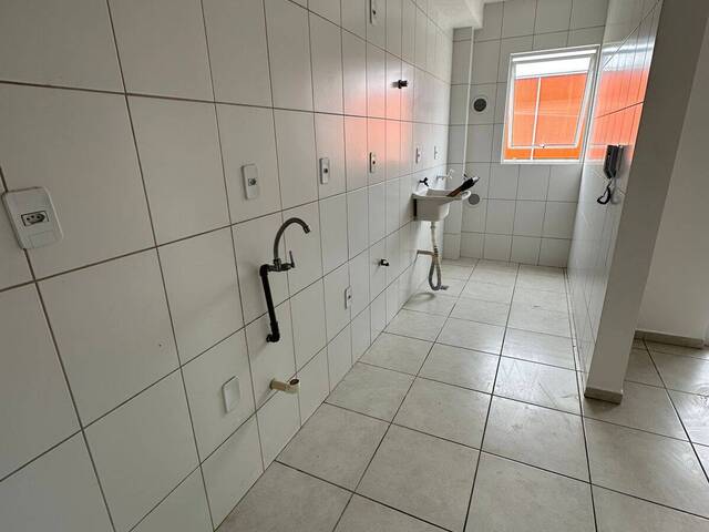 #1242 - Apartamento para Locação em Navegantes - SC - 3