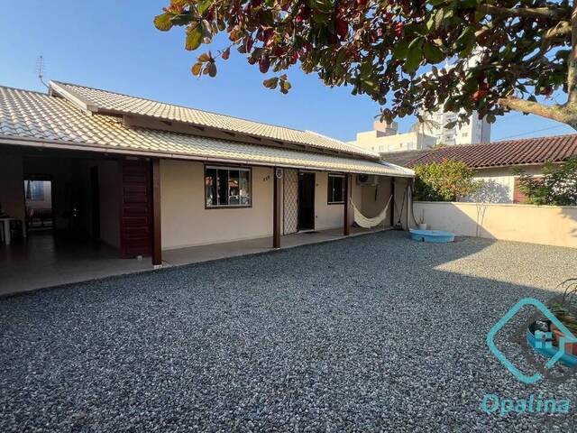 #434 - Casa para Venda em Navegantes - SC - 1