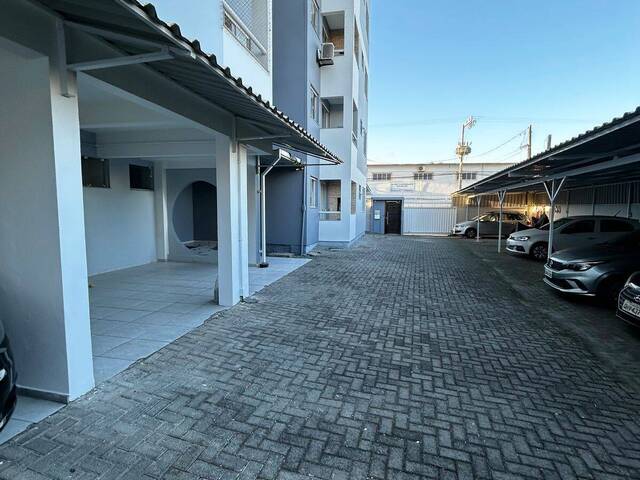 #460 - Apartamento para Venda em Navegantes - SC - 3