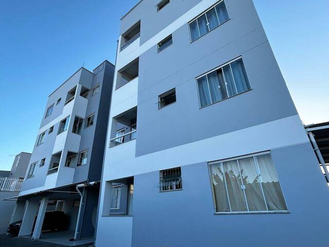 #460 - Apartamento para Venda em Navegantes - SC