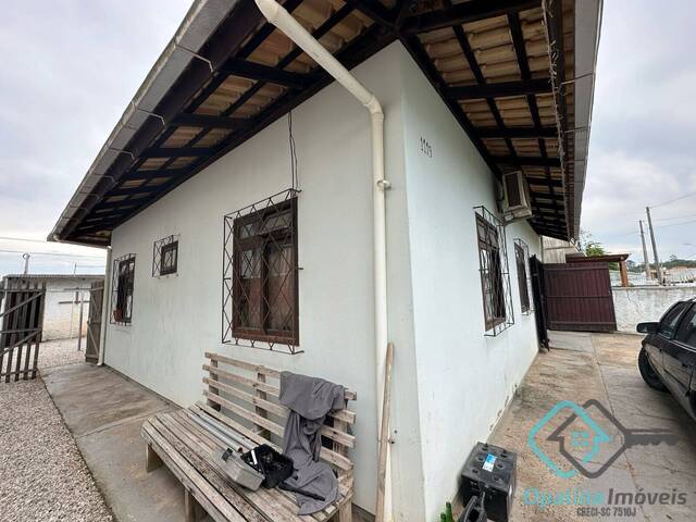 #466 - Casa para Venda em Balneário Piçarras - SC