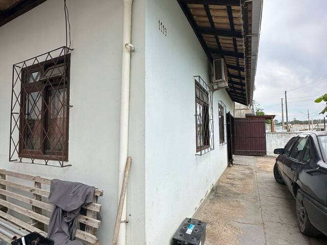 #466 - Casa para Venda em Balneário Piçarras - SC - 2