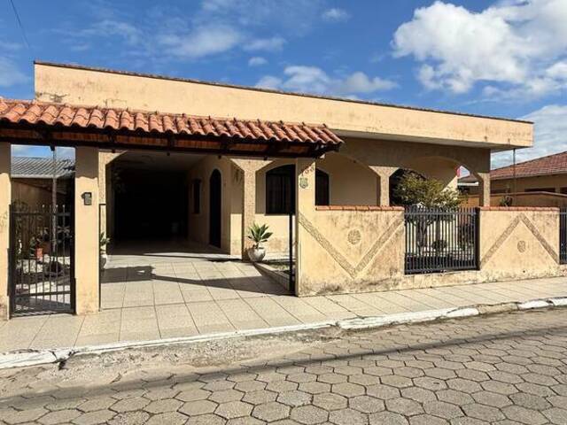 #493 - Casa para Venda em Navegantes - SC