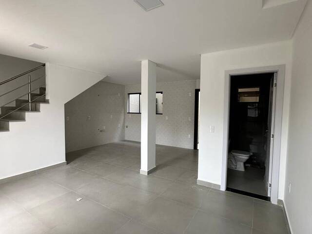 #544 - Casa para Venda em Navegantes - SC - 2