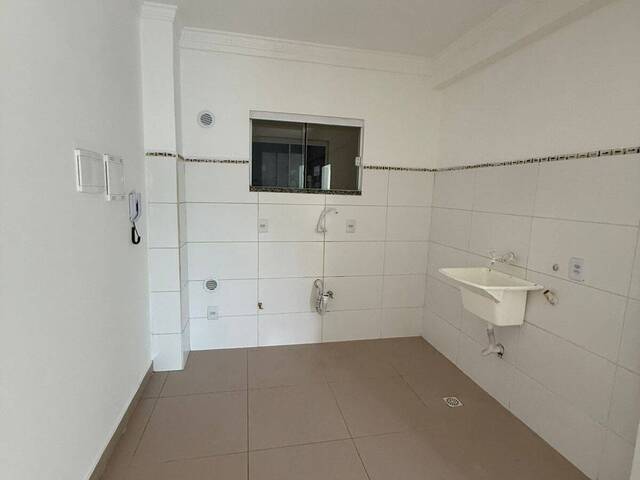 #555 - Apartamento para Locação em Navegantes - SC - 3